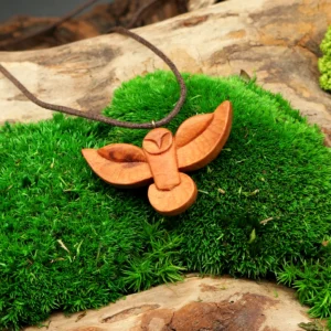 Handgeschnitzte Eule Krafttier Holzanhänger • individueller Holzschmuck Eule als Krafttier Amulett und schamanische Kette – Bild 2