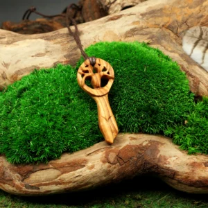 Geschnitzter Cernunnos aus Olivenholz • Talisman & Holzschmuck für Männer – Bild 2