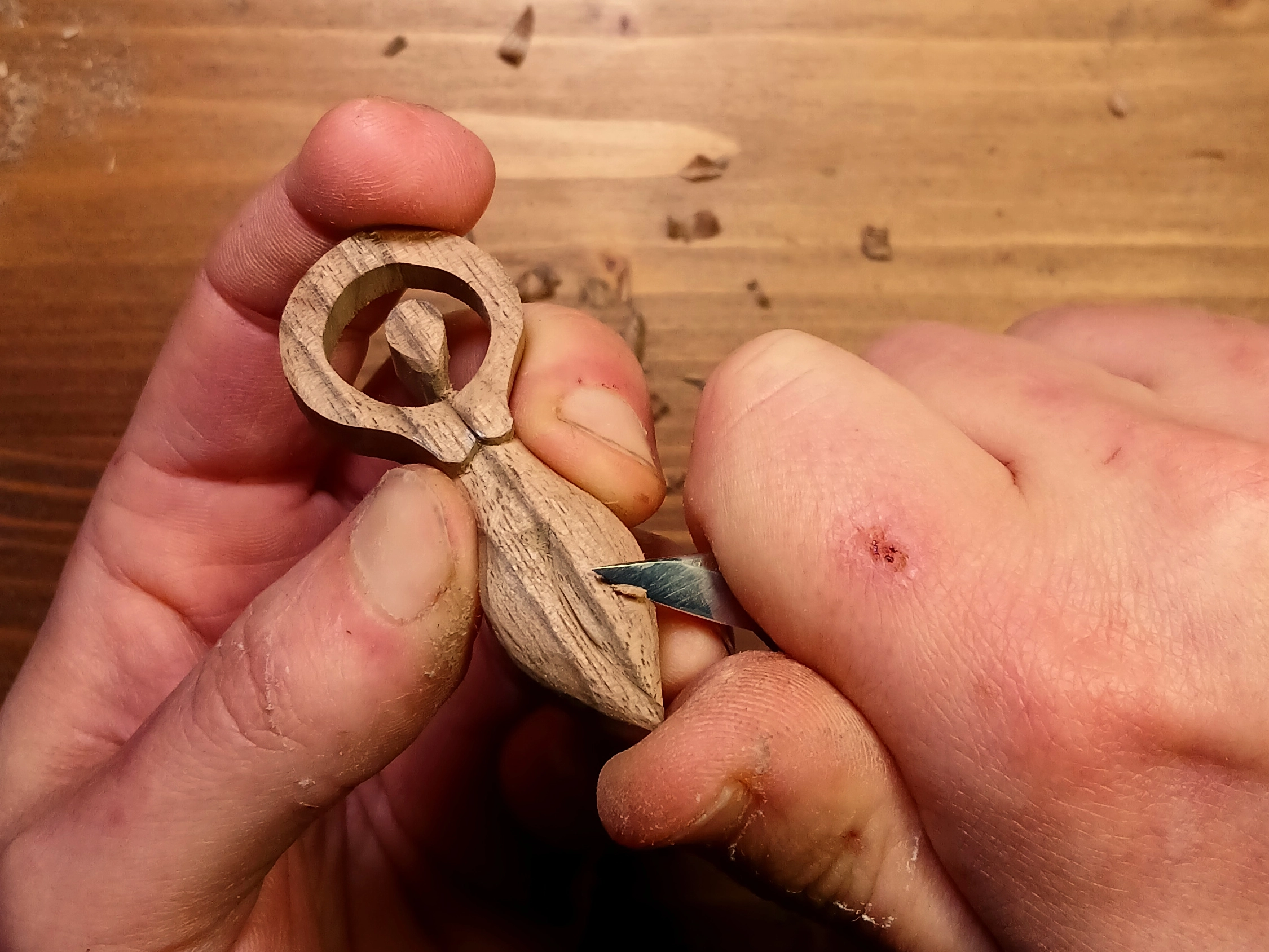 Handgeschnitzte Göttin • Erdgöttin Gaia Anhänger • Naturschmuck mit Bedeutung und spiritueller Holzanhänger – Bild 6