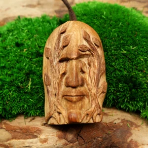 Waldgeist Holzgesicht • Talisman Kette aus Holz • Grüner Mann als Naturschmuck • Glücksbringer für Männer • Geschenk für Naturverbundene – Bild 3