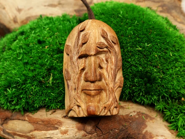 Waldgeist Holzgesicht • Talisman Kette aus Holz • Grüner Mann als Naturschmuck • Glücksbringer für Männer • Geschenk für Naturverbundene